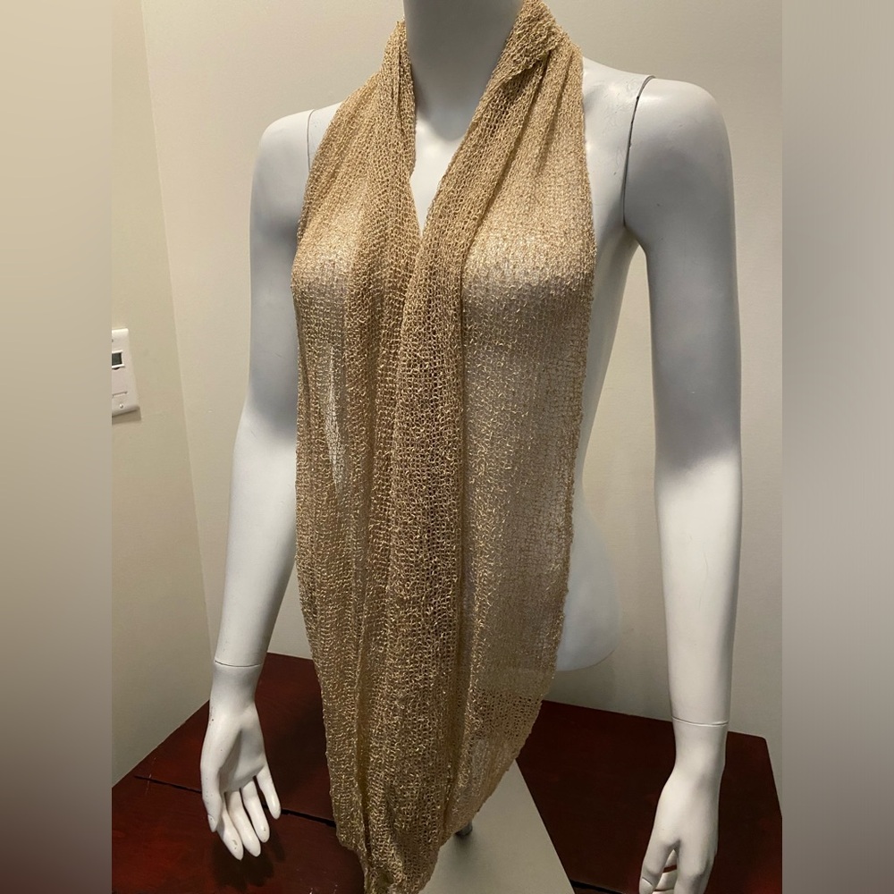 🧣 2 for $15 🧣Ladies O/S Infinity Scarf. Color Beige